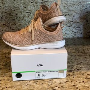 Running shoes athletic propulsion labs